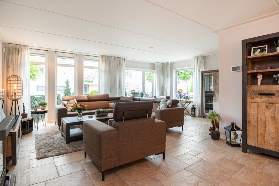 Rossiniweg 60, Veenendaal foto-small