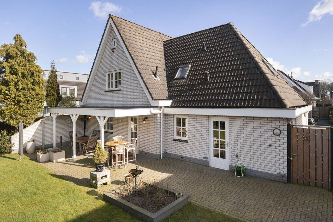 Moerasmos 9, Veenendaal foto-small