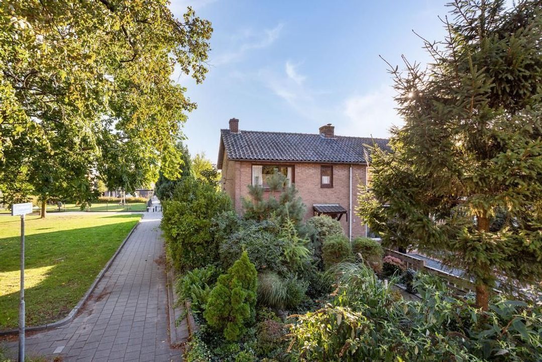 De Ruyterstraat 24, Nijkerk foto-small