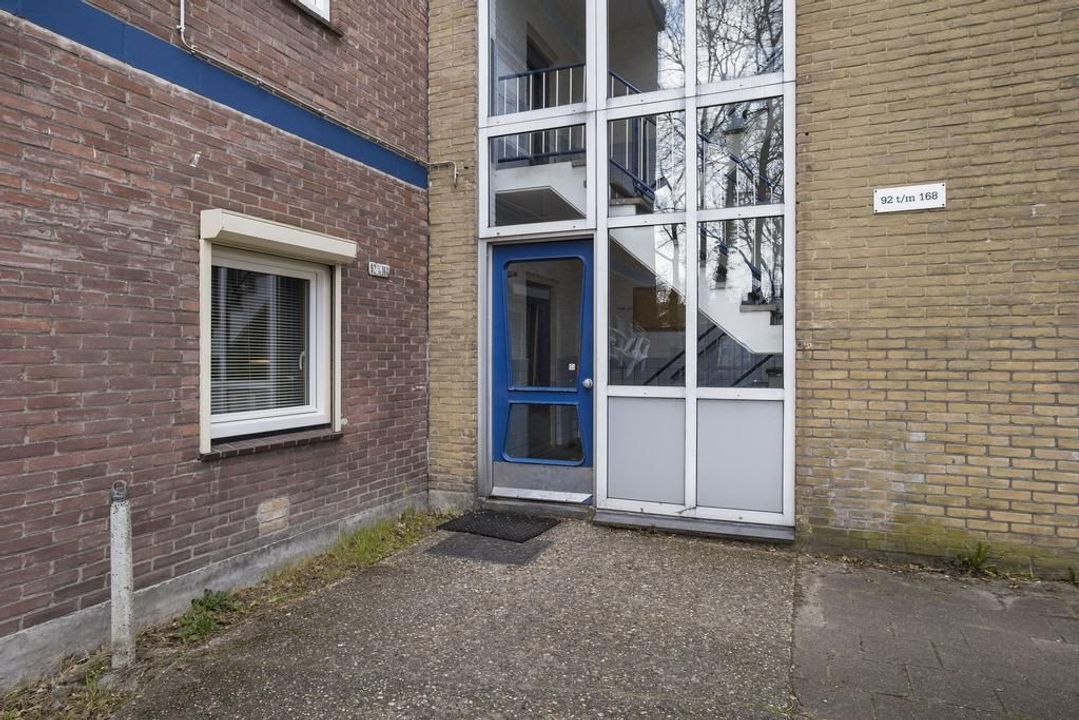 Anna van Burenlaan 166, Ede foto-small