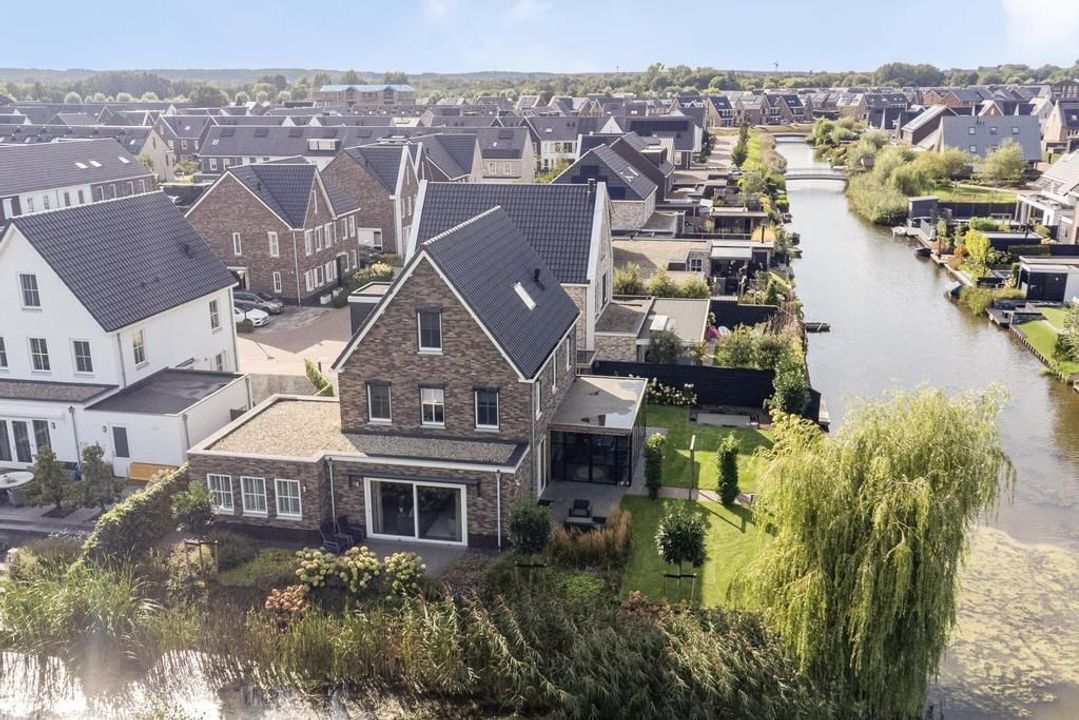 Snoekbaars 21, Veenendaal foto-small