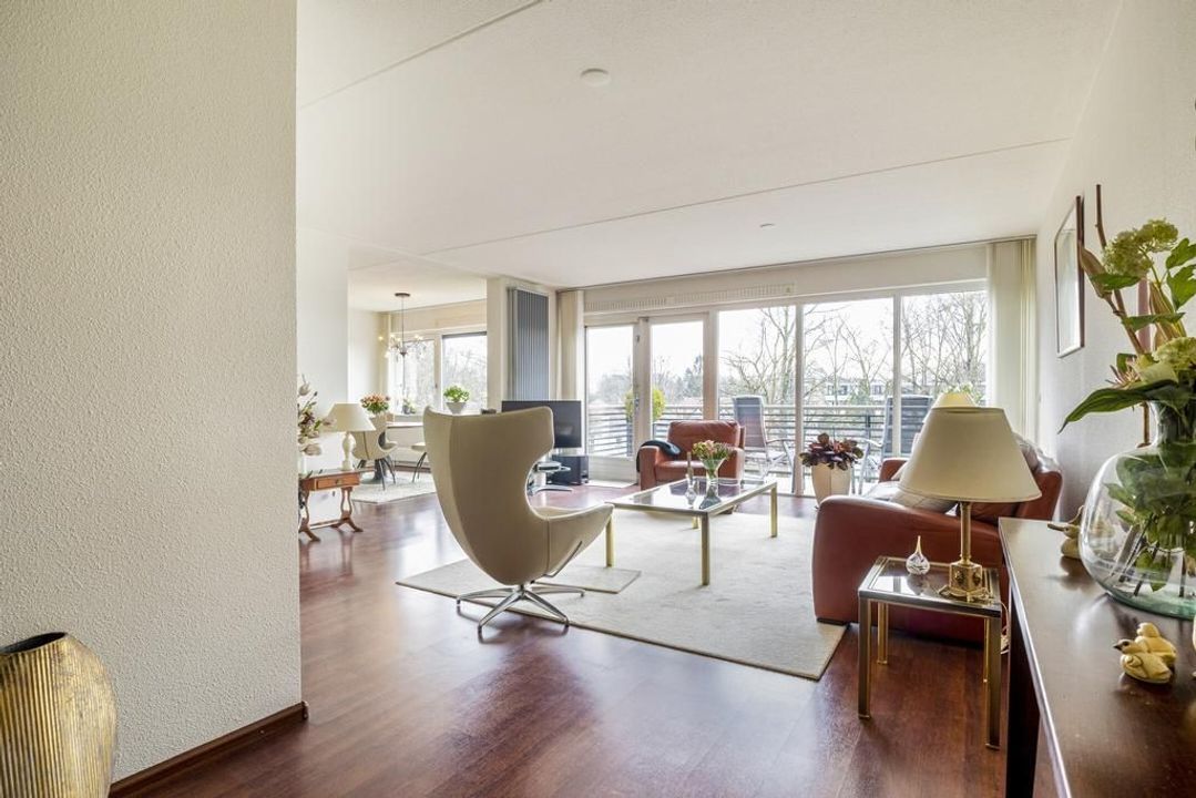 Burgemeester van Dijkeplein 92, Ede foto-small