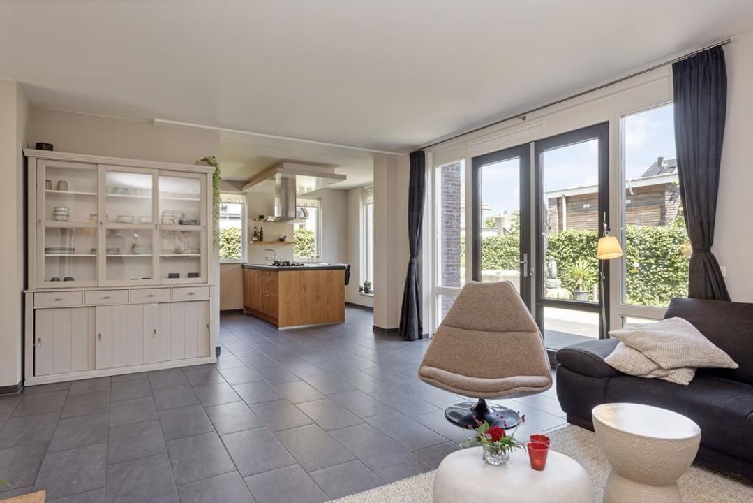 Notaris van Puttenstraat 32, Ede foto-small