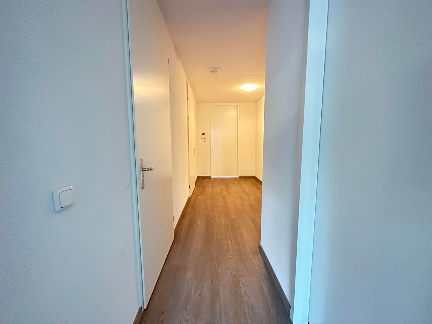 Kronehoefstraat, Eindhoven foto-3 blur