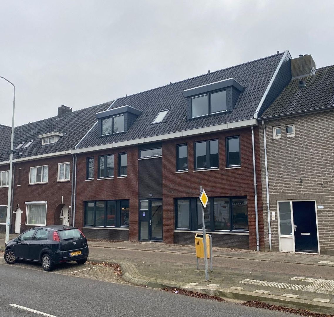 Tongelresestraat, Eindhoven foto-0 blur