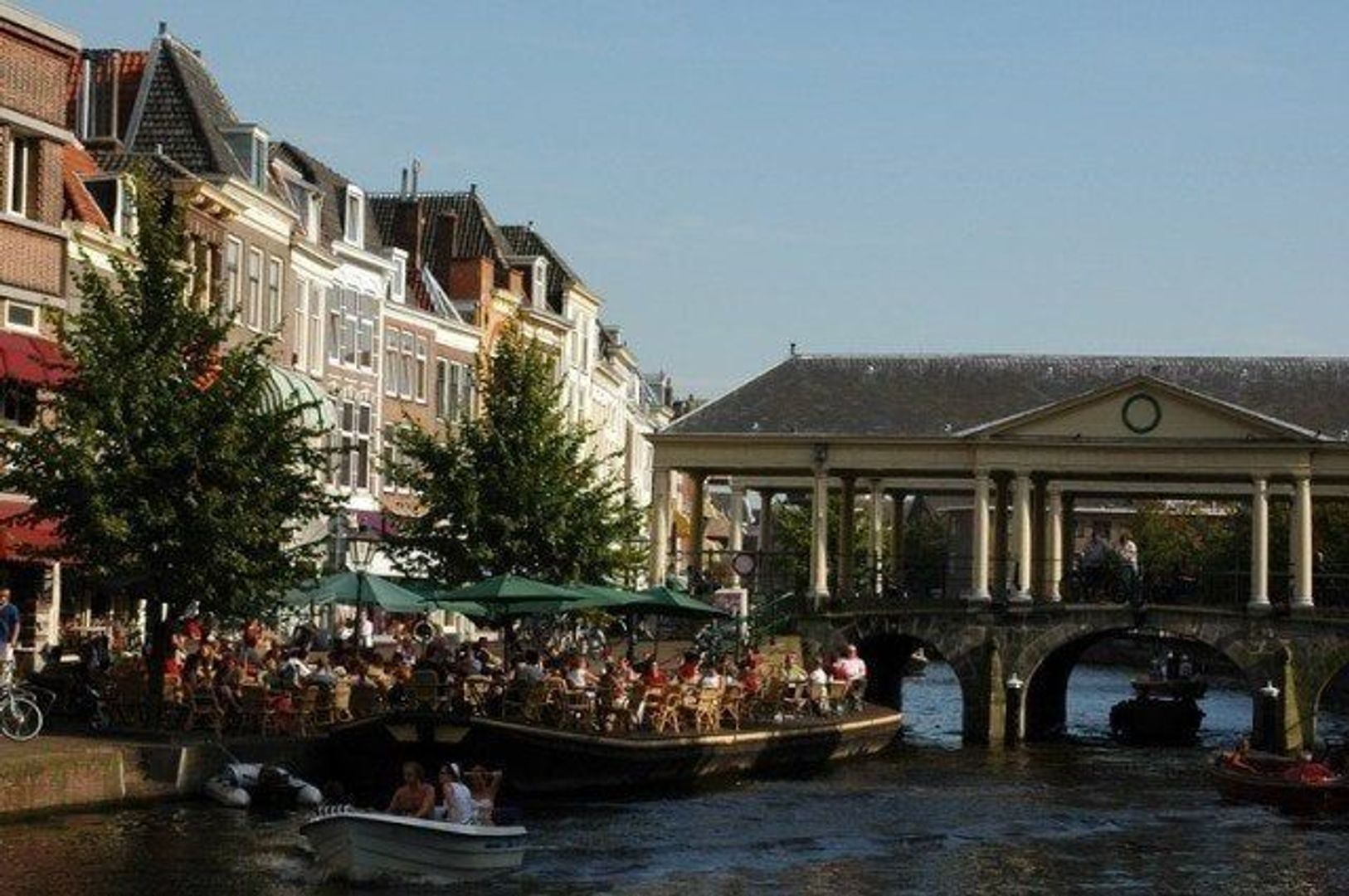 Nieuwe Rijn, Leiden foto-0 blur