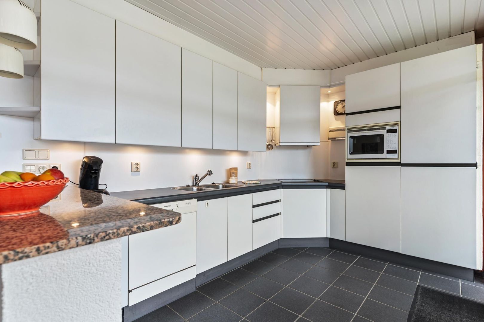 Prins Bernhardstraat 39, Benthuizen foto-14