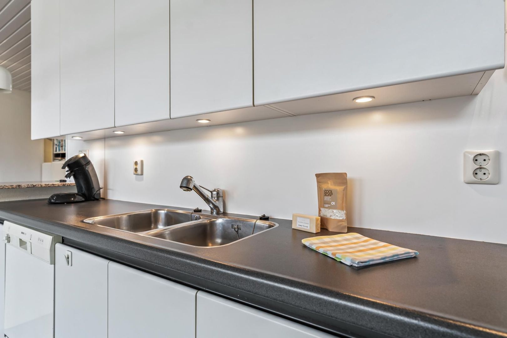 Prins Bernhardstraat 39, Benthuizen foto-16