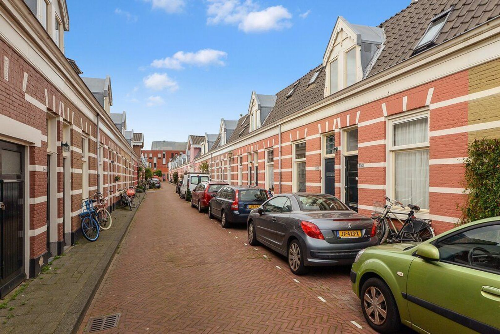 Jacobastraat 248, Den Haag foto-1 blur
