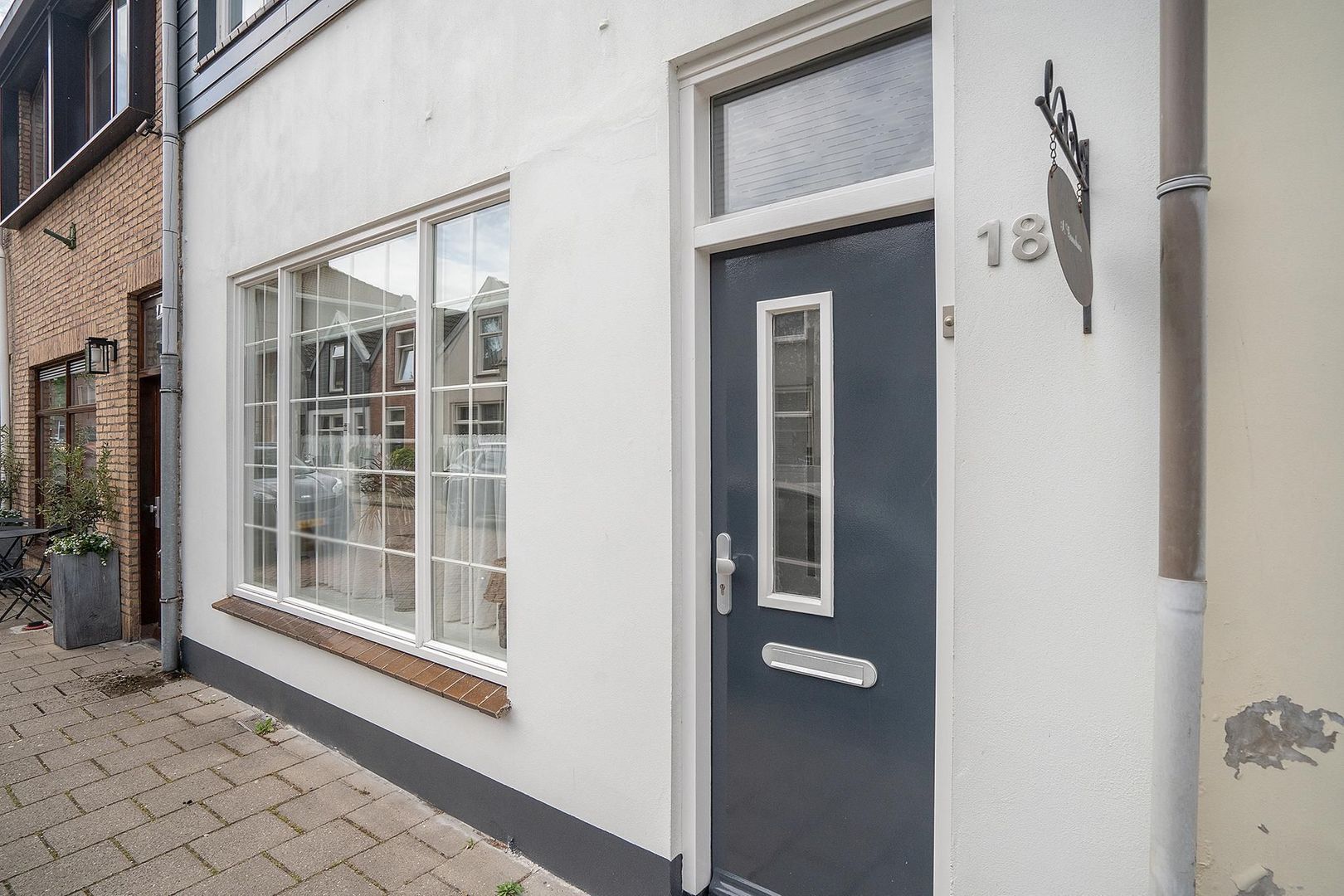 Middelharnissestraat 18, Schiedam foto-12 blur