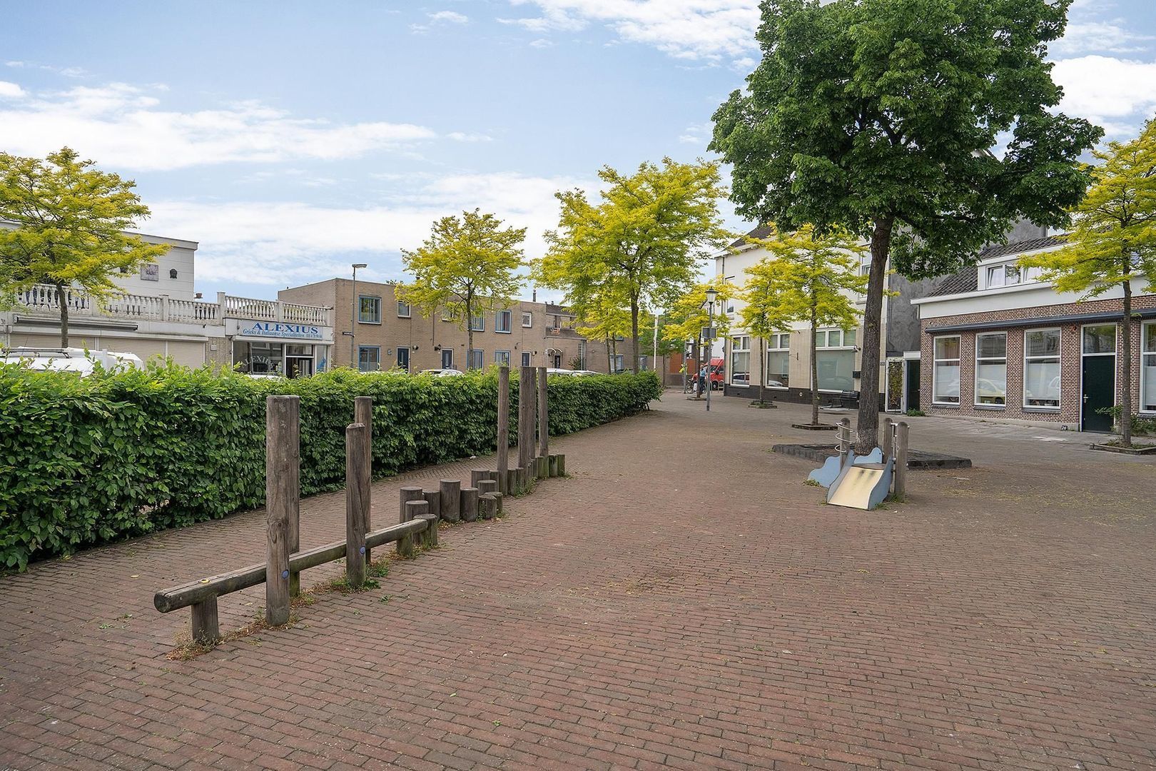 Middelharnissestraat 18, Schiedam foto-1 blur