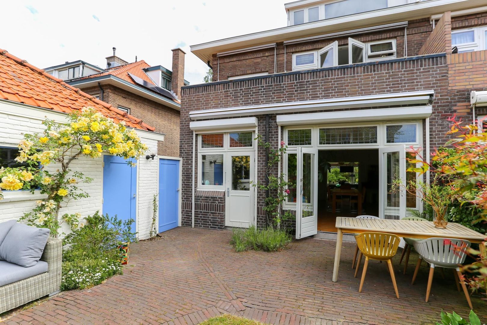 Den Burghstraat 22, Voorburg foto-31 blur