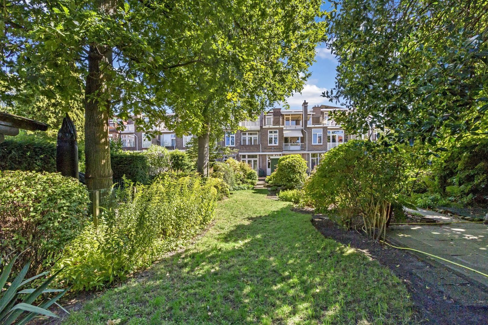Laan van Eik en Duinen 152, Den Haag foto-1 blur