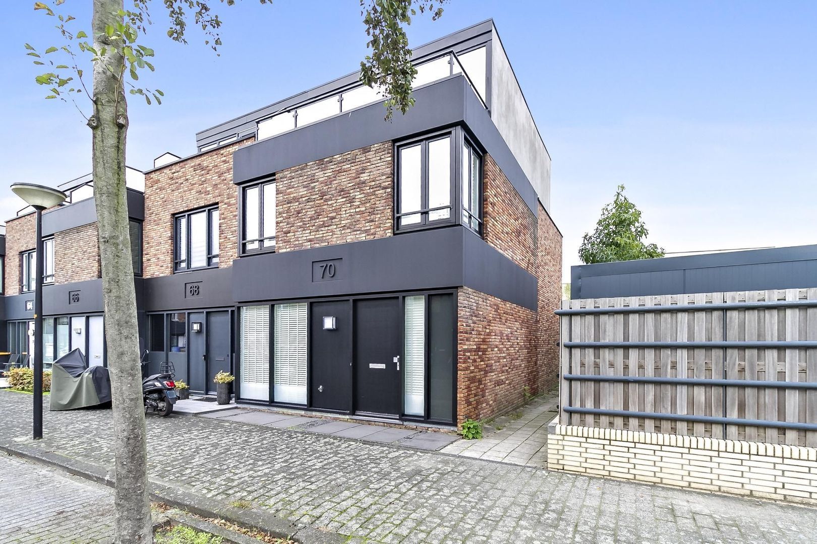 Lisdoddestraat 70, Den Haag foto-0 blur