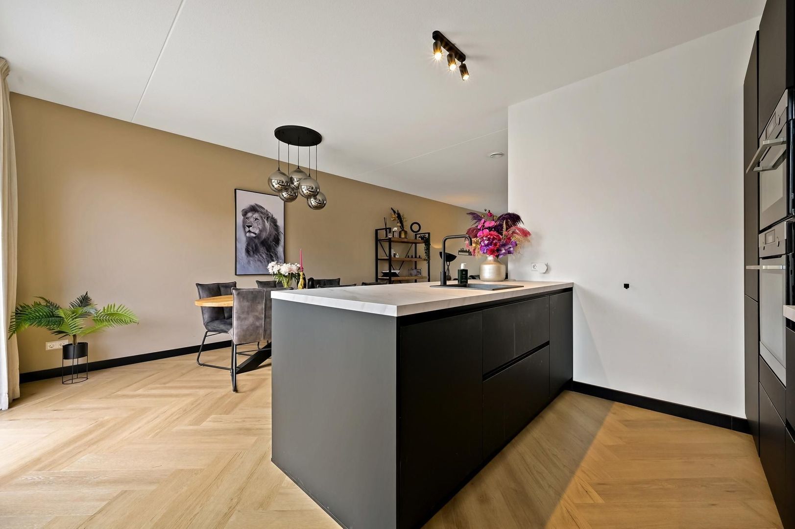 Gravin Hildegardelaan 17, Den Haag foto-13 blur