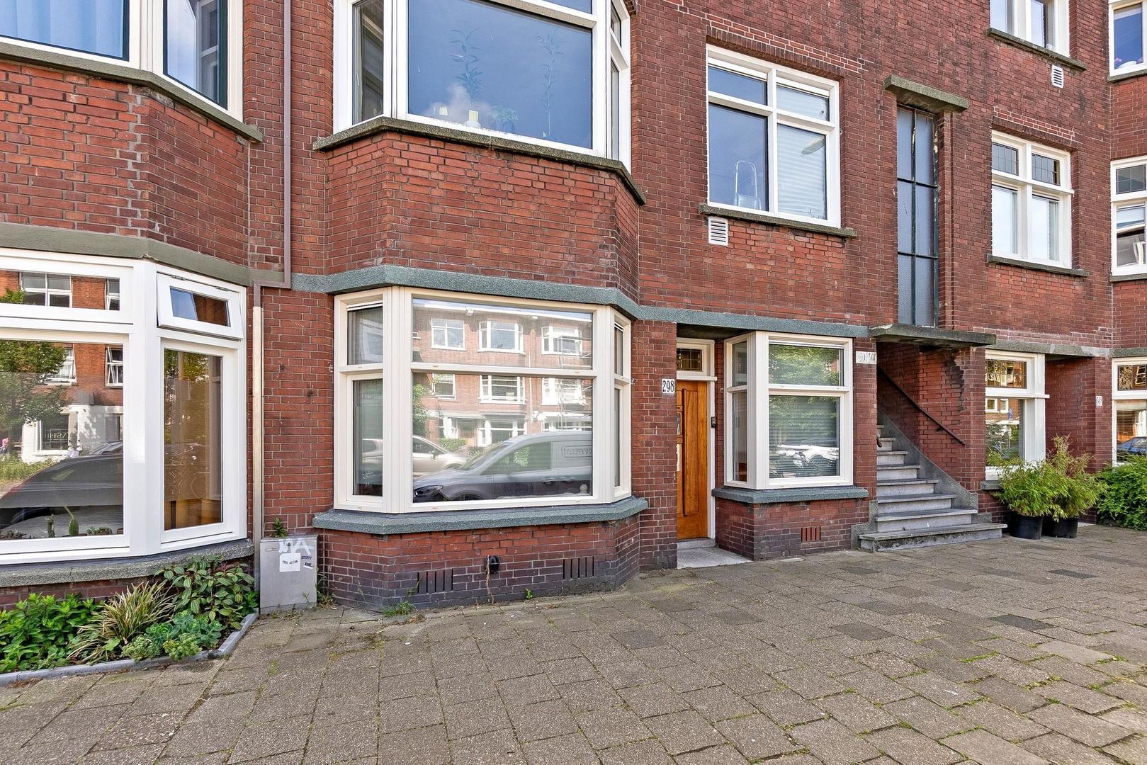 Mient 298, Den Haag foto-1 blur