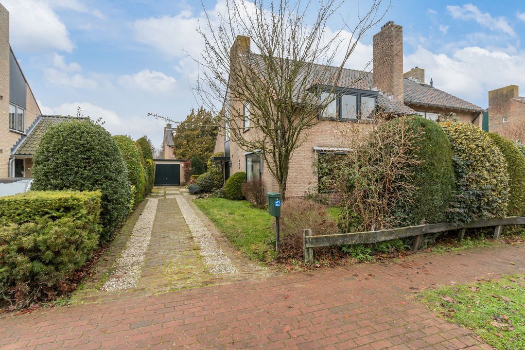 Veerweg 8, Laren