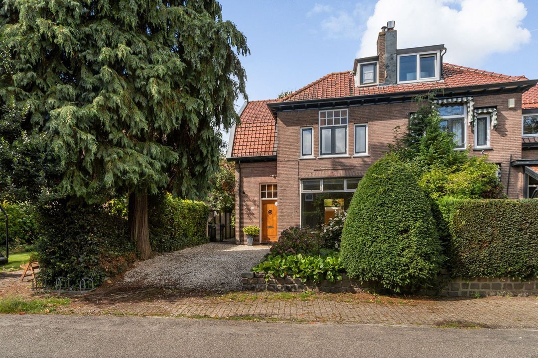 Spoorlaan 20, Bussum