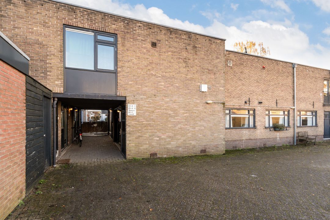 Hoge Larenseweg 43, Hilversum