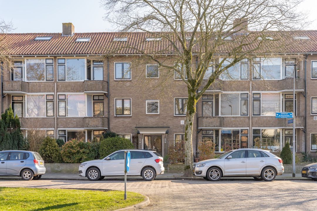 Admiraal de Ruyterlaan 131, Hilversum