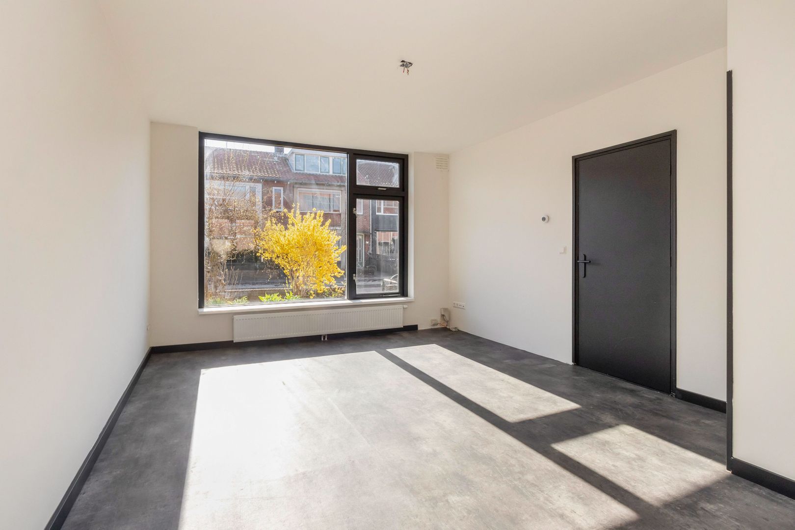 J.P. Coenstraat 130, Hilversum foto-2 blur