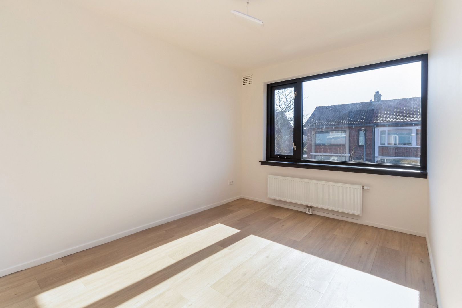 J.P. Coenstraat 130, Hilversum foto-8 blur