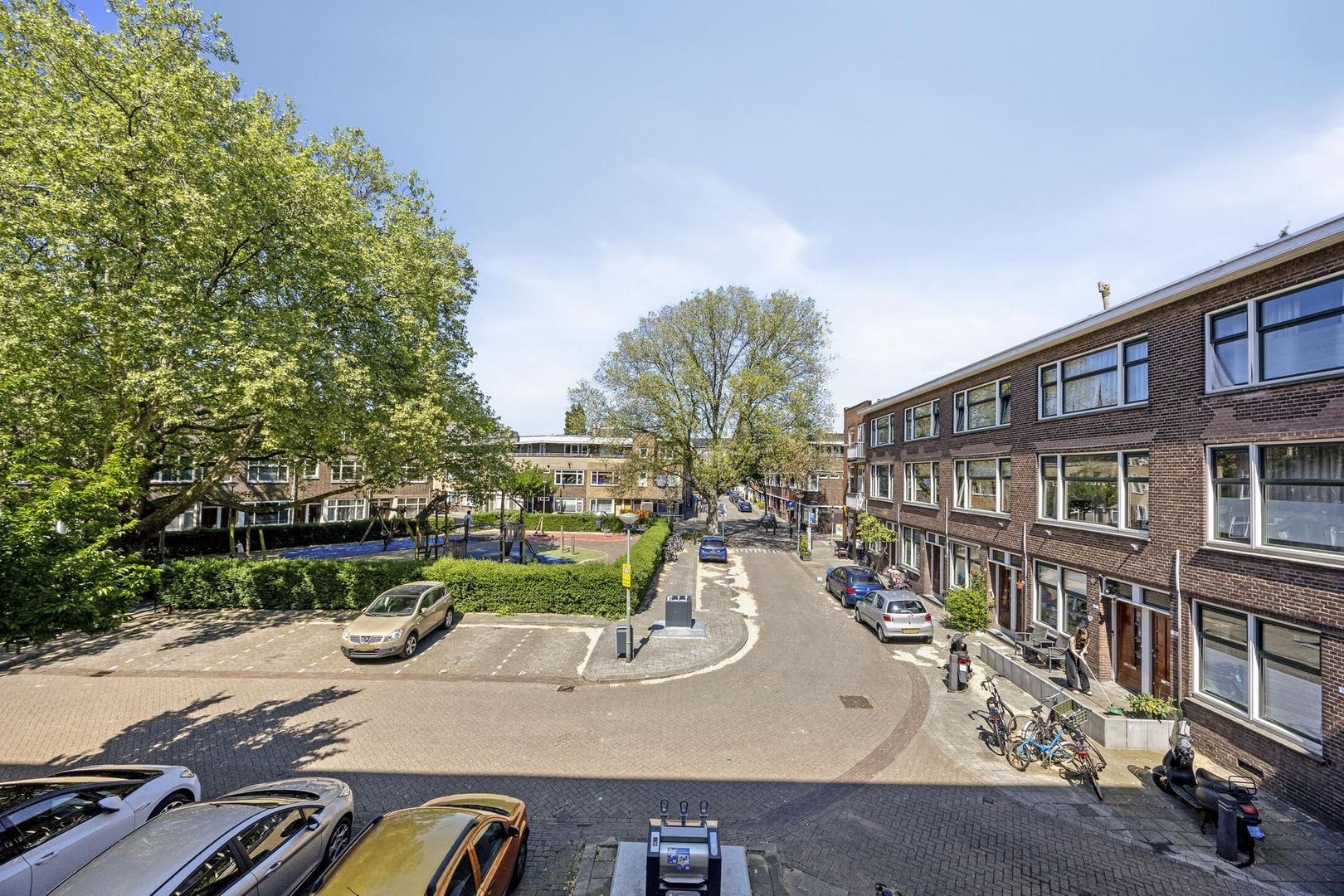 Newtonplein 49, Schiedam foto-18 blur