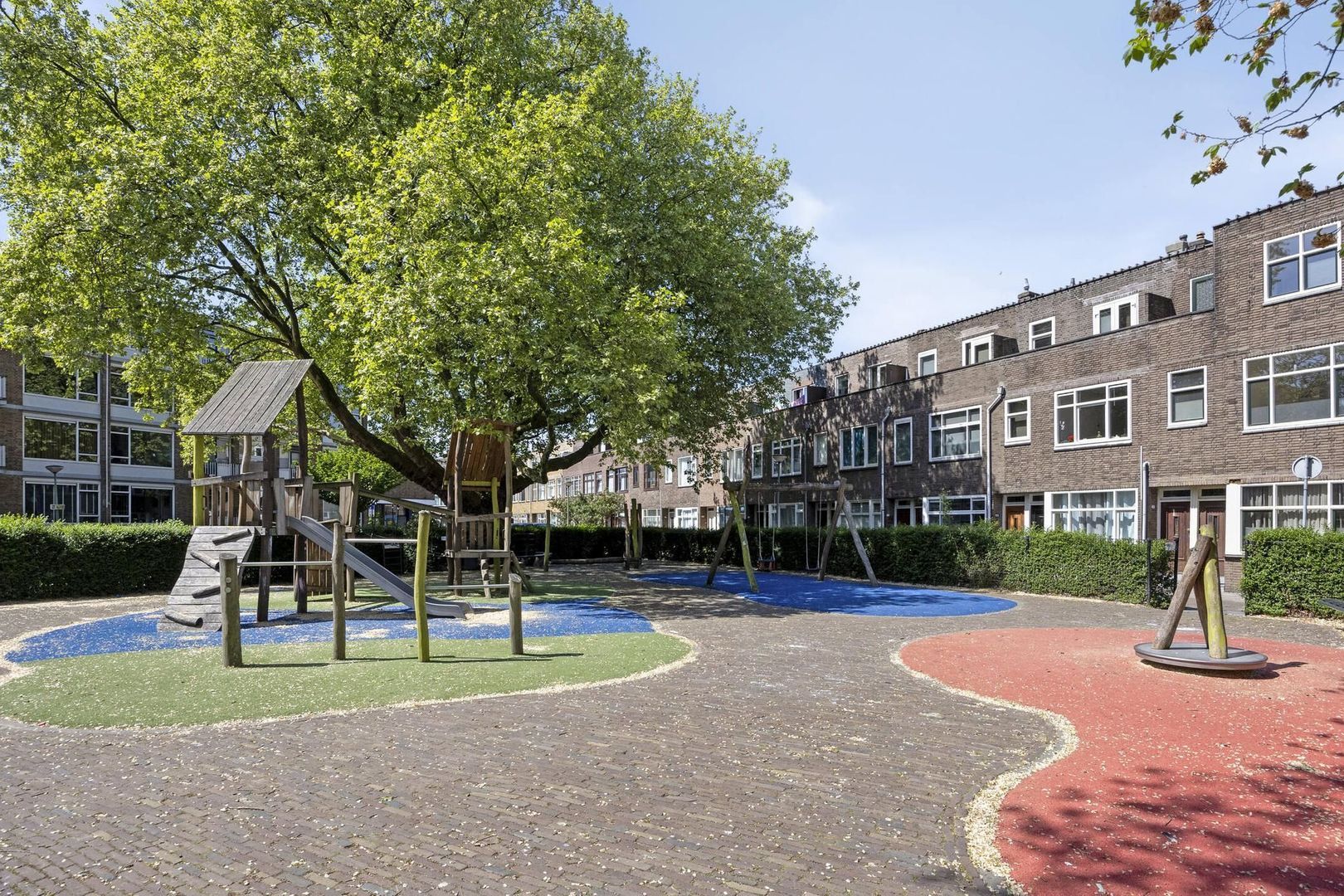 Newtonplein 49, Schiedam foto-22 blur