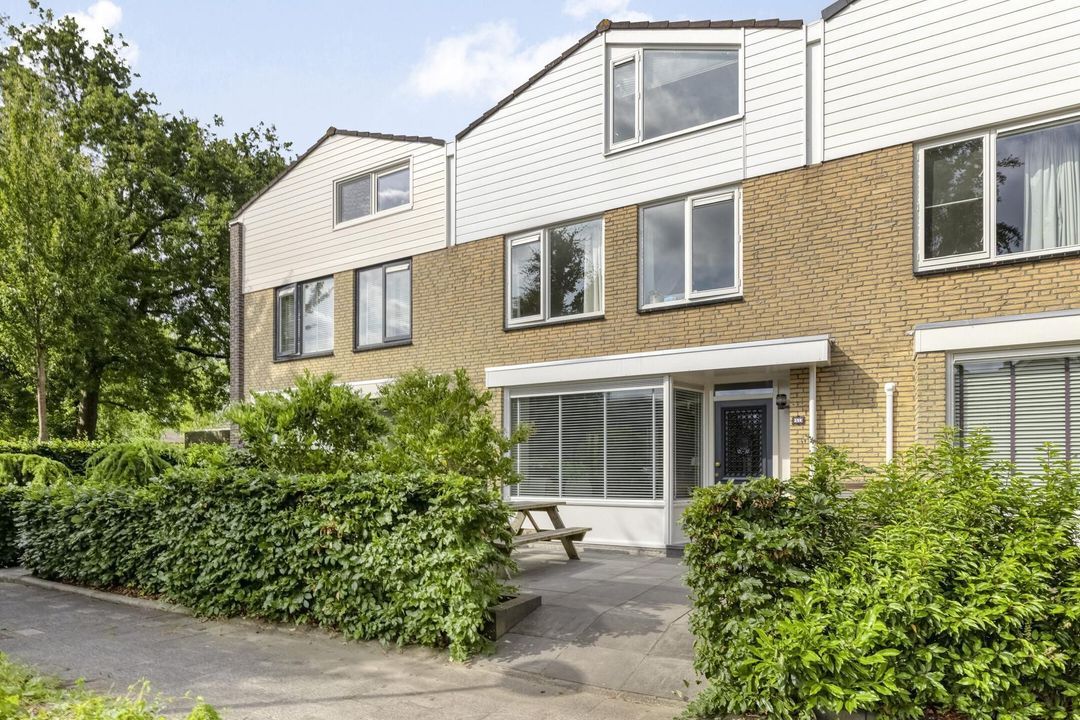 Willem-Alexanderplantsoen 57, Barendrecht