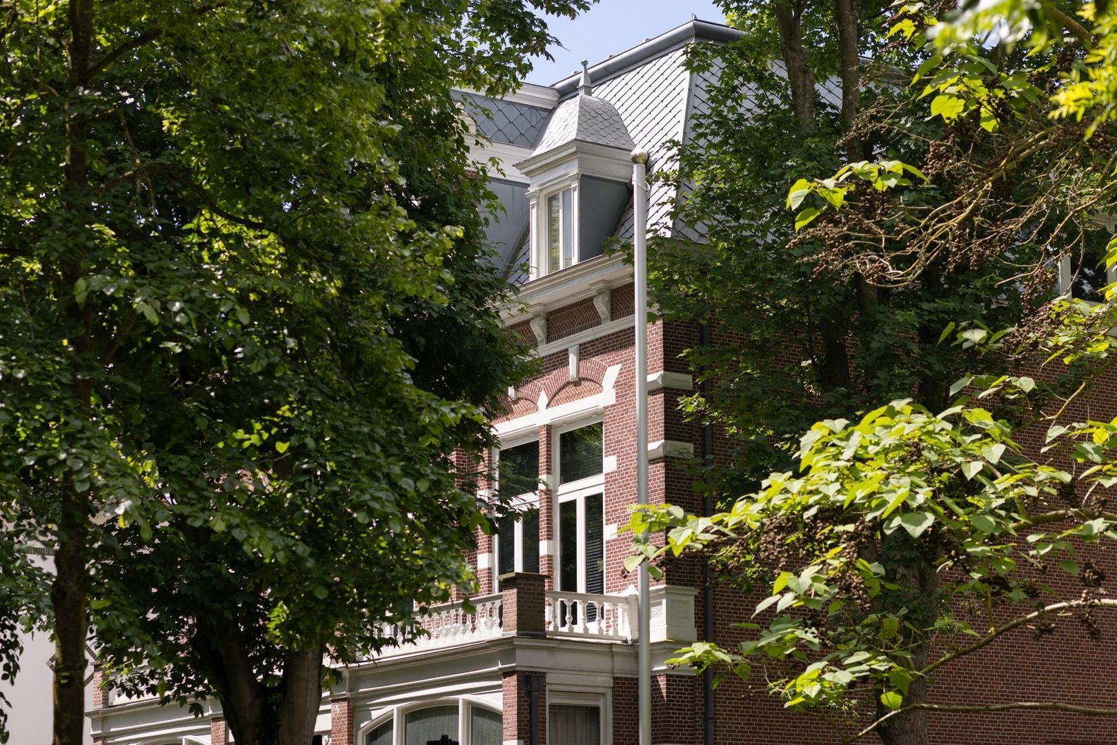 Parkweg 18 image 1