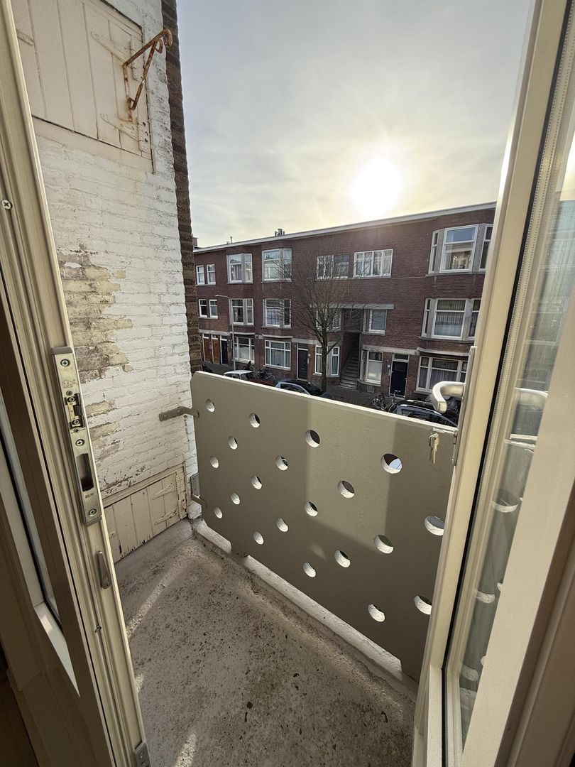 Cornelis Houtmanstraat 92, Den Haag foto-8 blur