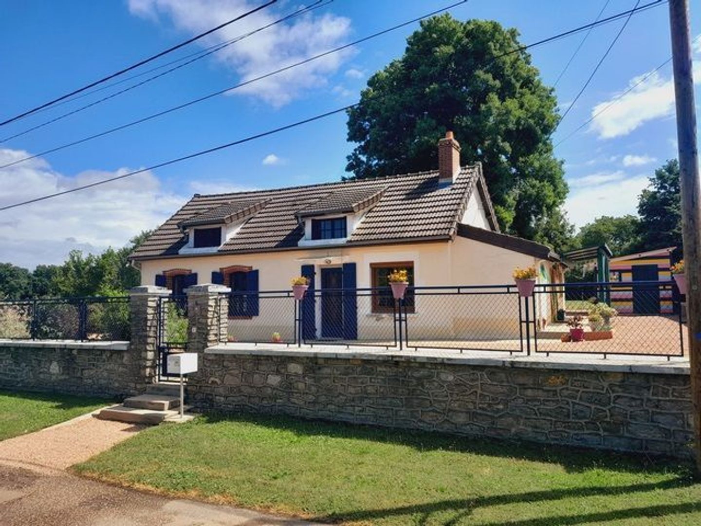 SI1524, Châtillon-en-Bazois foto-0 blur