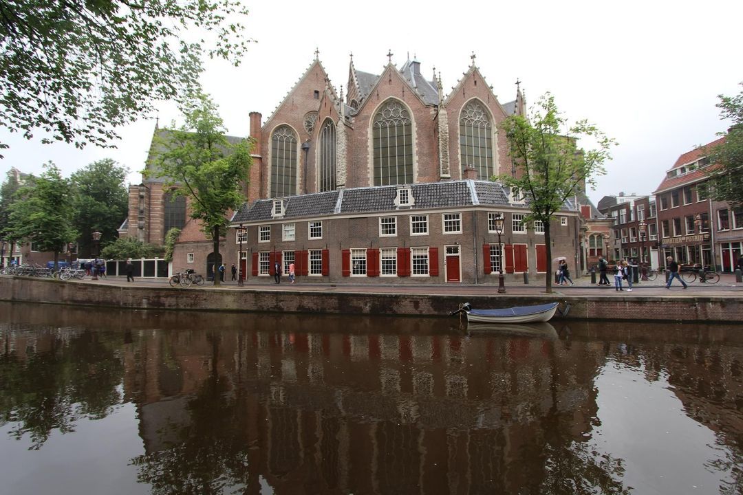 Oudezijds Voorburgwal 74, Amsterdam