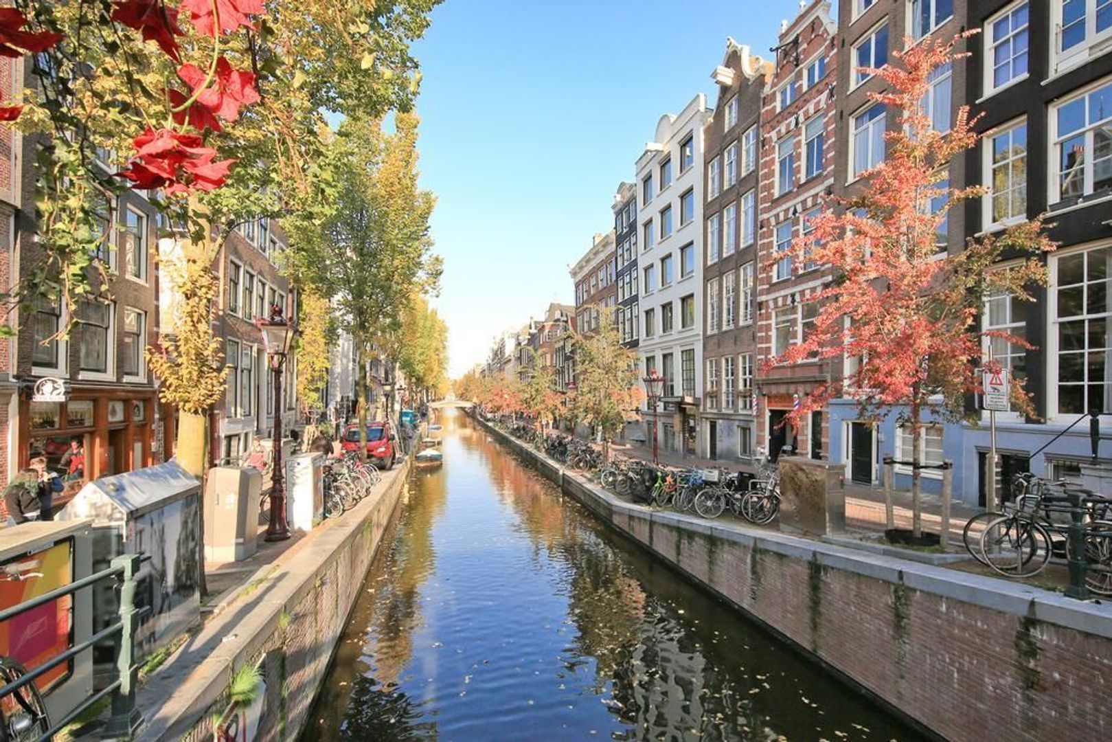Oudezijds Achterburgwal 137 B, Amsterdam foto-1 blur