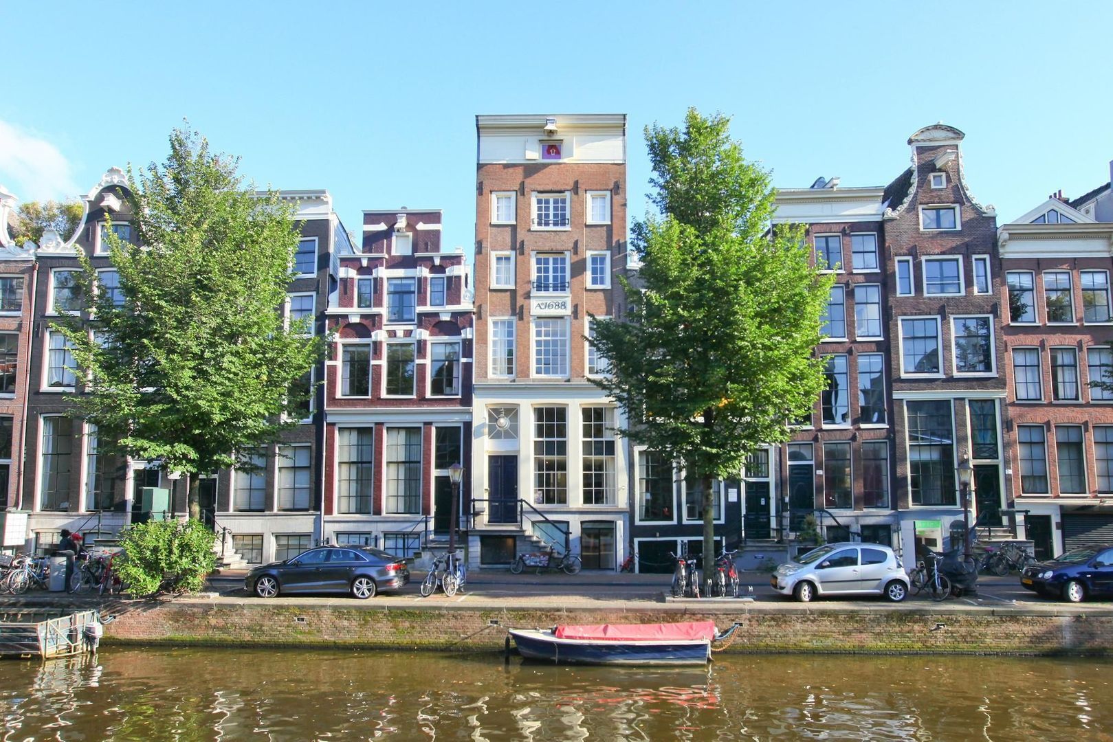 Bekijk foto 1/67 van apartment in Amsterdam
