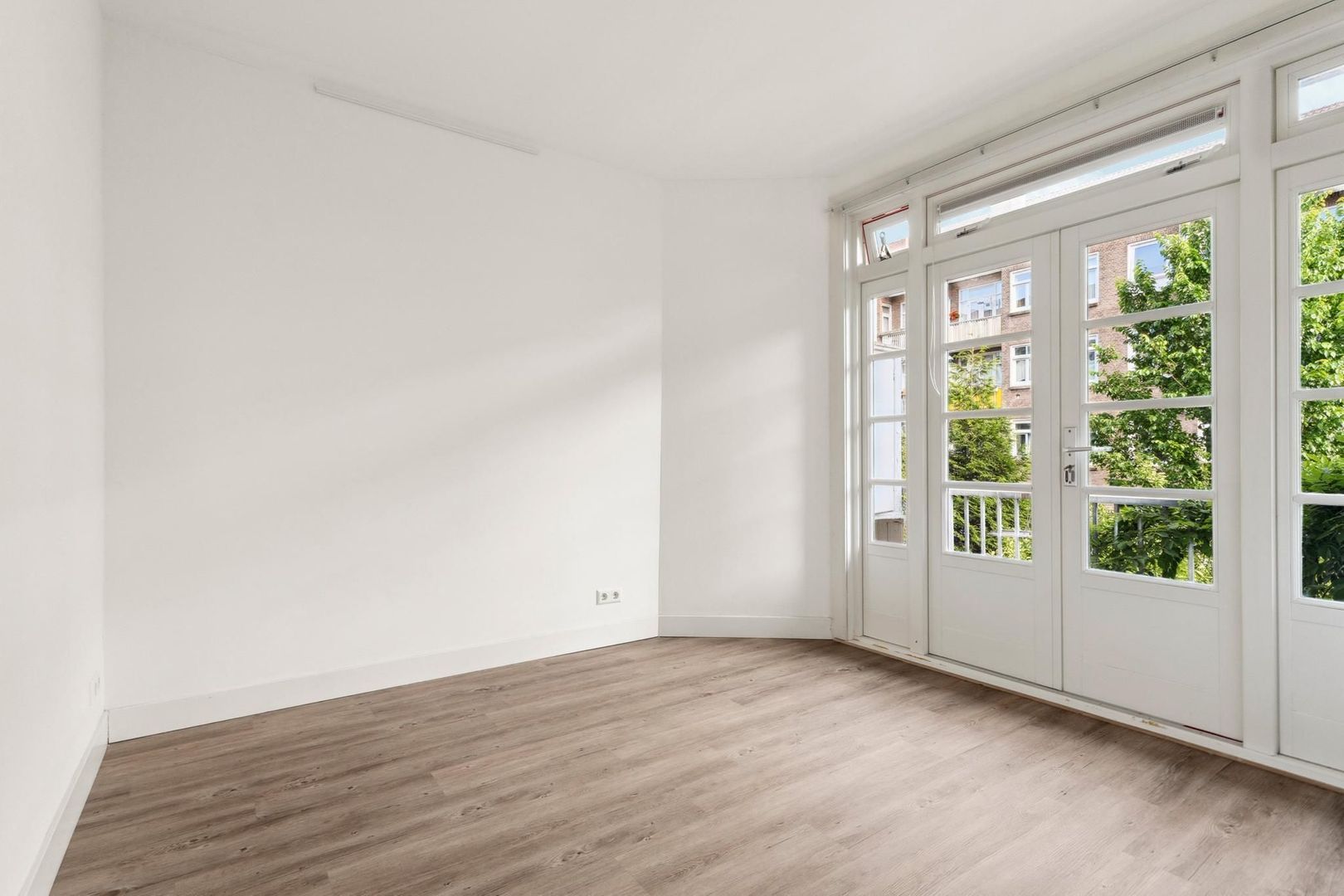 Van Tuyll van Serooskerkenweg 69 1, Amsterdam foto-5 blur