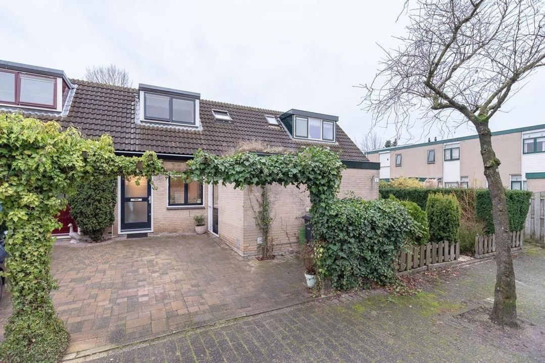 Vrouwenzand 49, Huizen