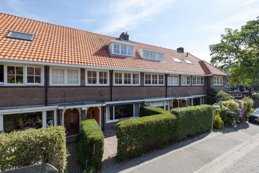 Vossiuslaan 8, Bussum