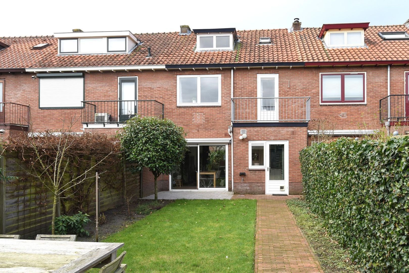 Van der Duyn van Maasdamstraat 7, Hilversum foto-10 blur