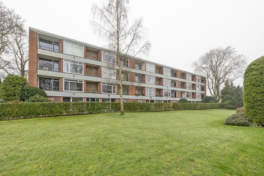 Zwaluwlaan 182, Bussum