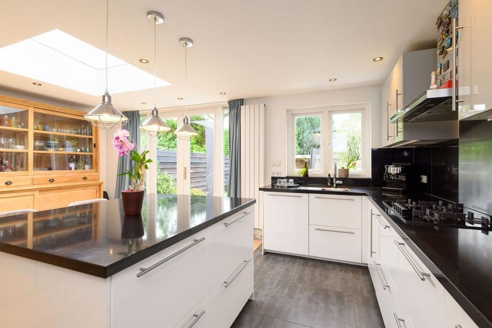 Van Kretschmar van Veenlaan 47, Hilversum foto-4 blur