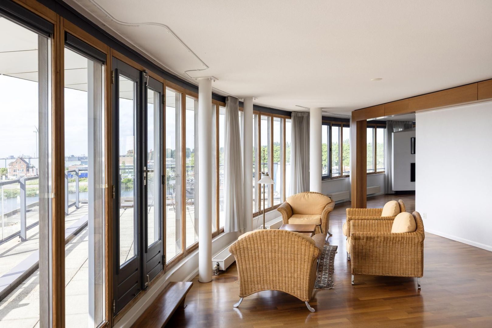 Justpier 112, Zaandam foto-18 blur