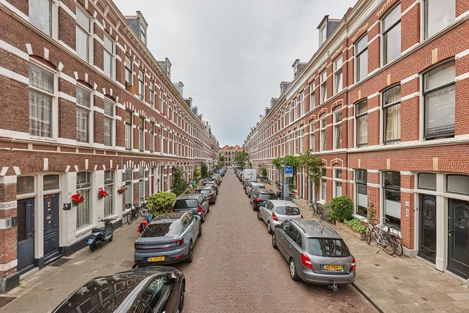 Van Bylandtstraat, Den Haag foto-33 blur