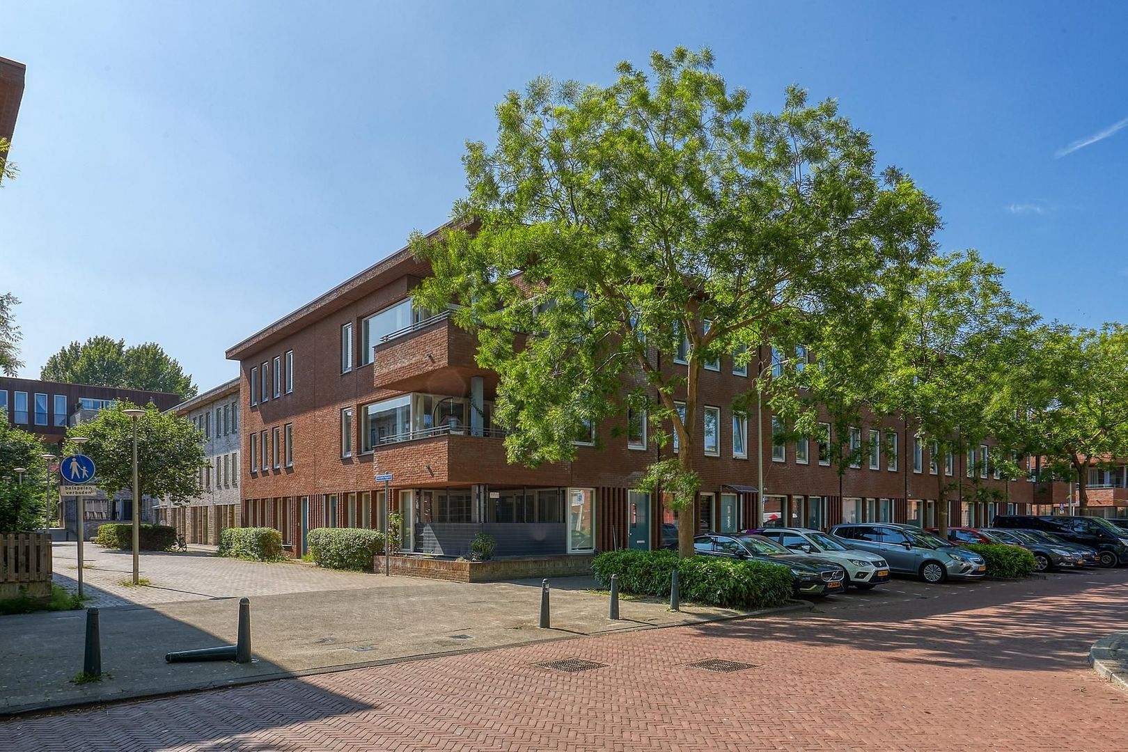 Henriette Keggehof 1, Den Haag foto-0 blur