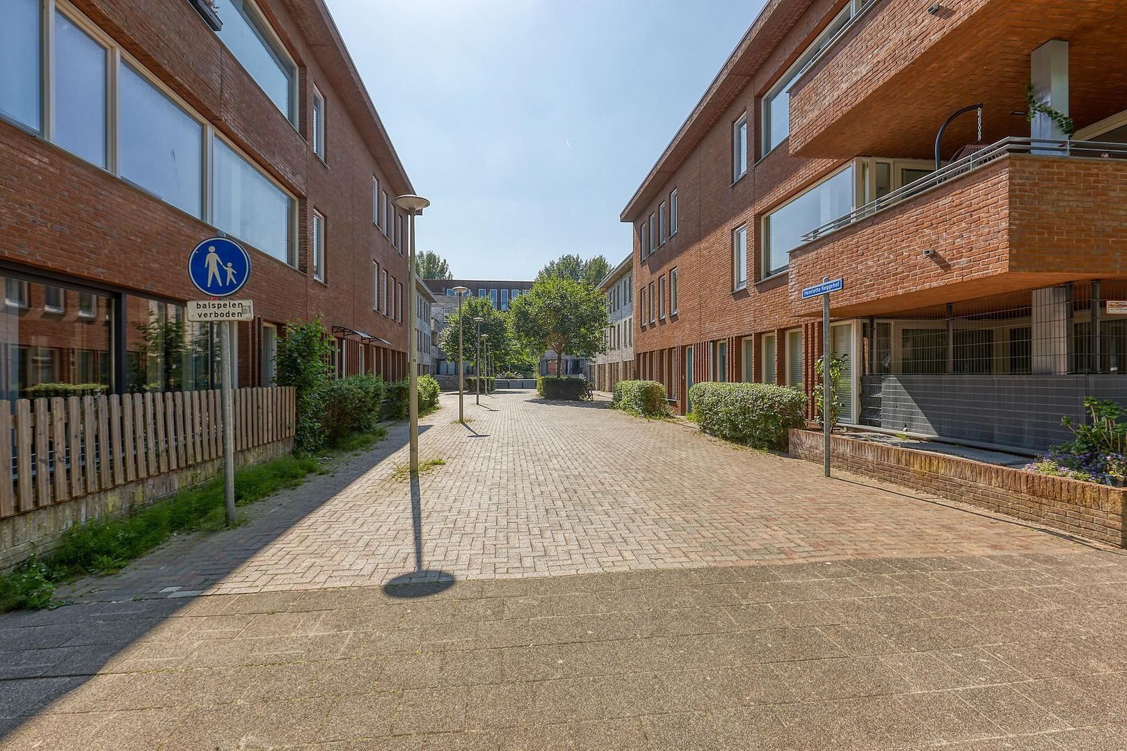 Henriette Keggehof 1, Den Haag foto-27 blur