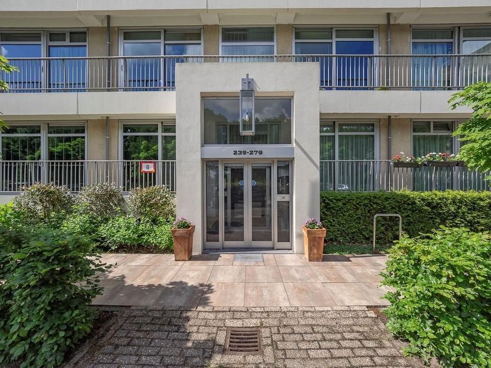 Cees Laseurlaan 231, Den Haag foto-2