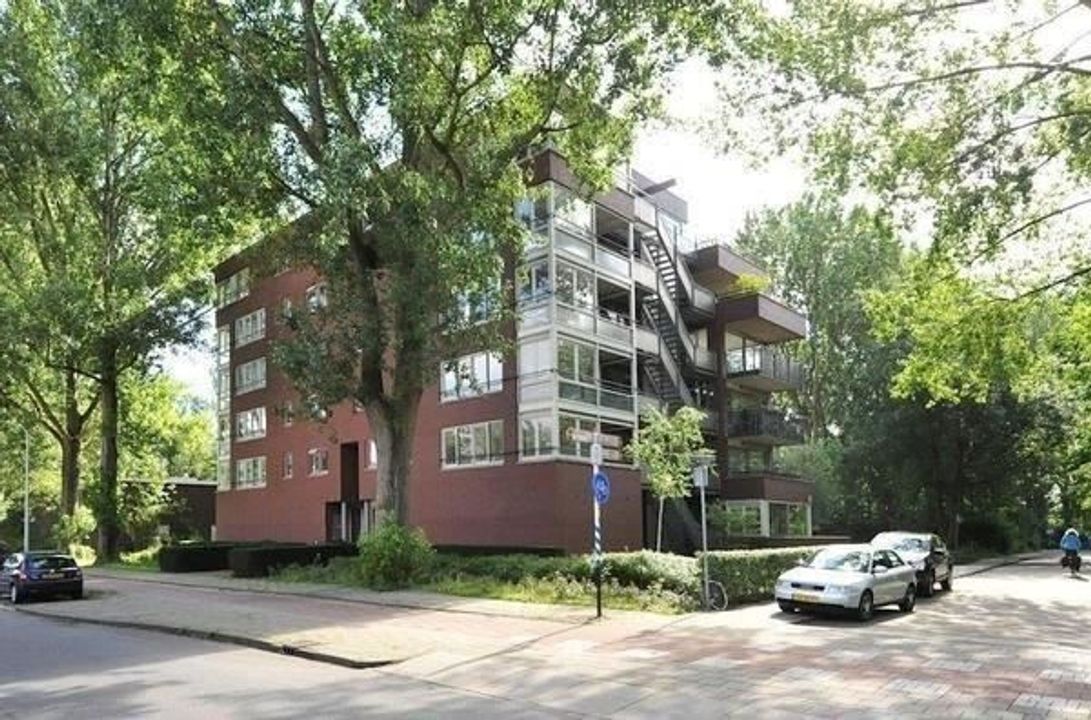 Finnenburg 27, Den Haag