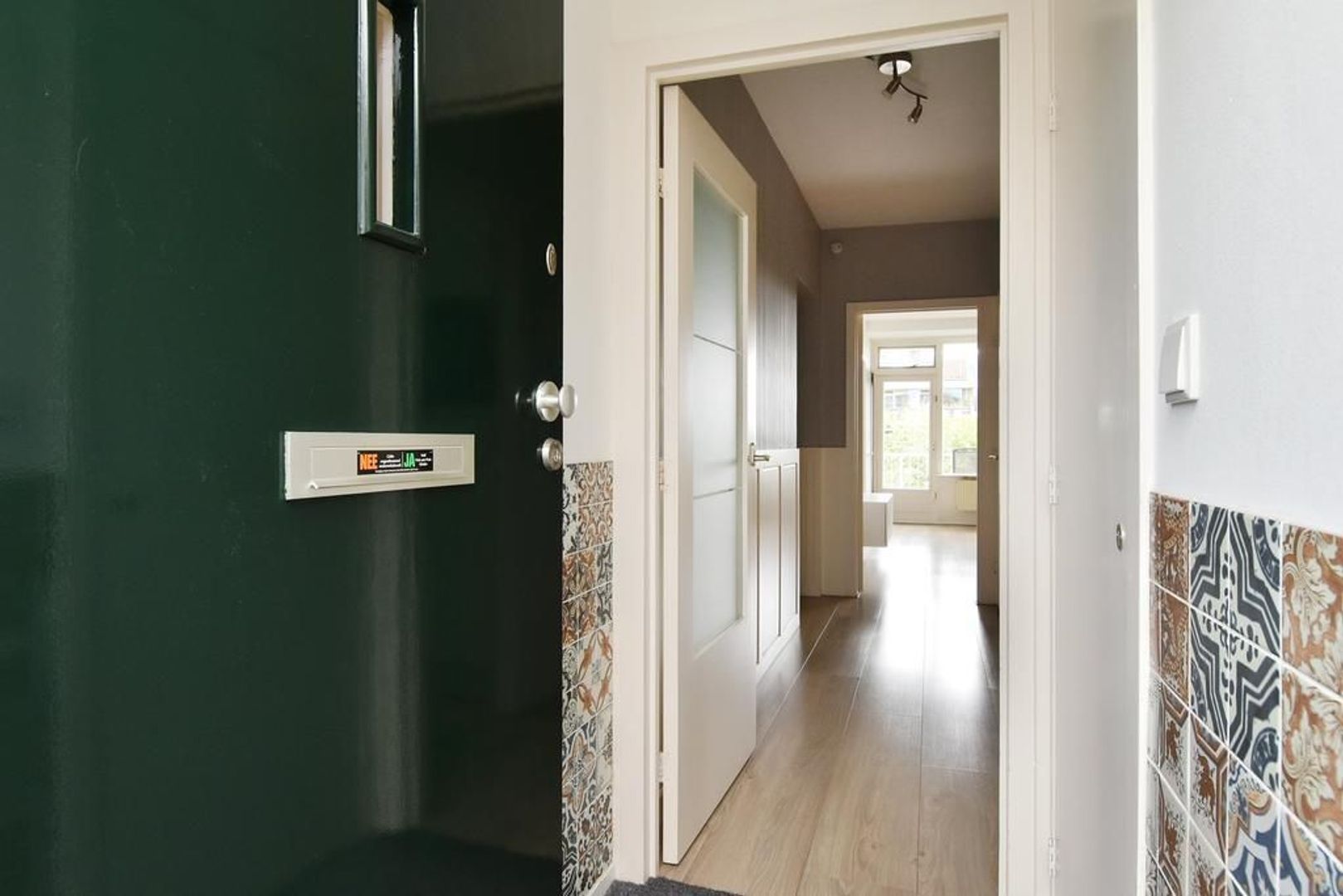 Volendamlaan 887, Den Haag foto-35