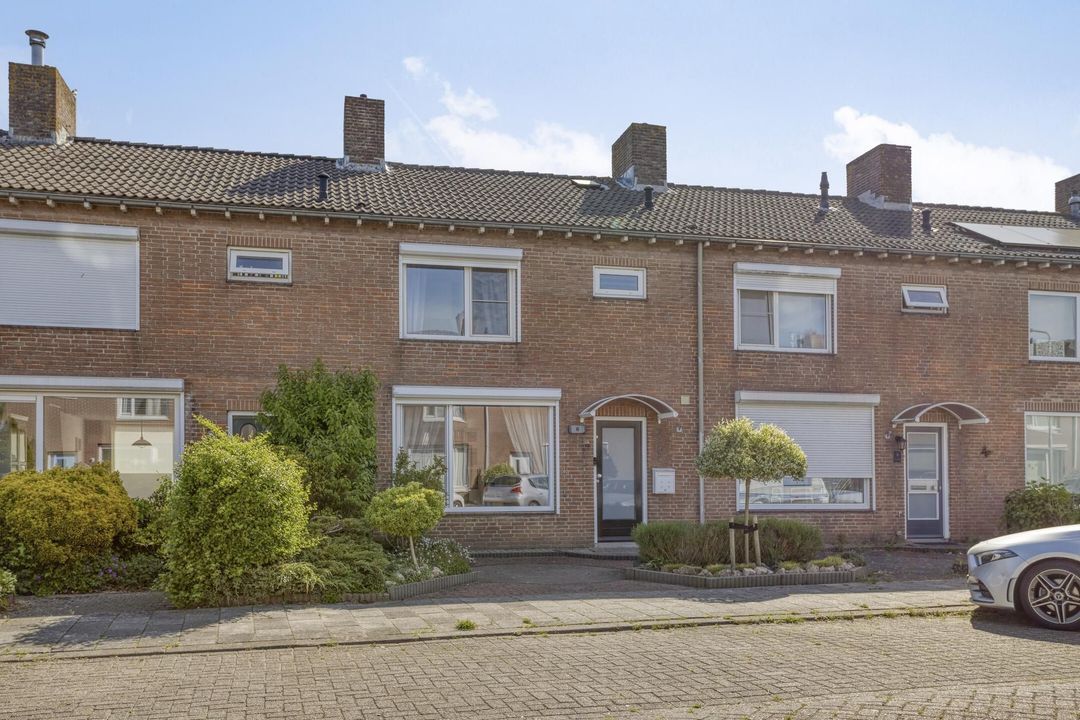 Perzikstraat 6, Goes