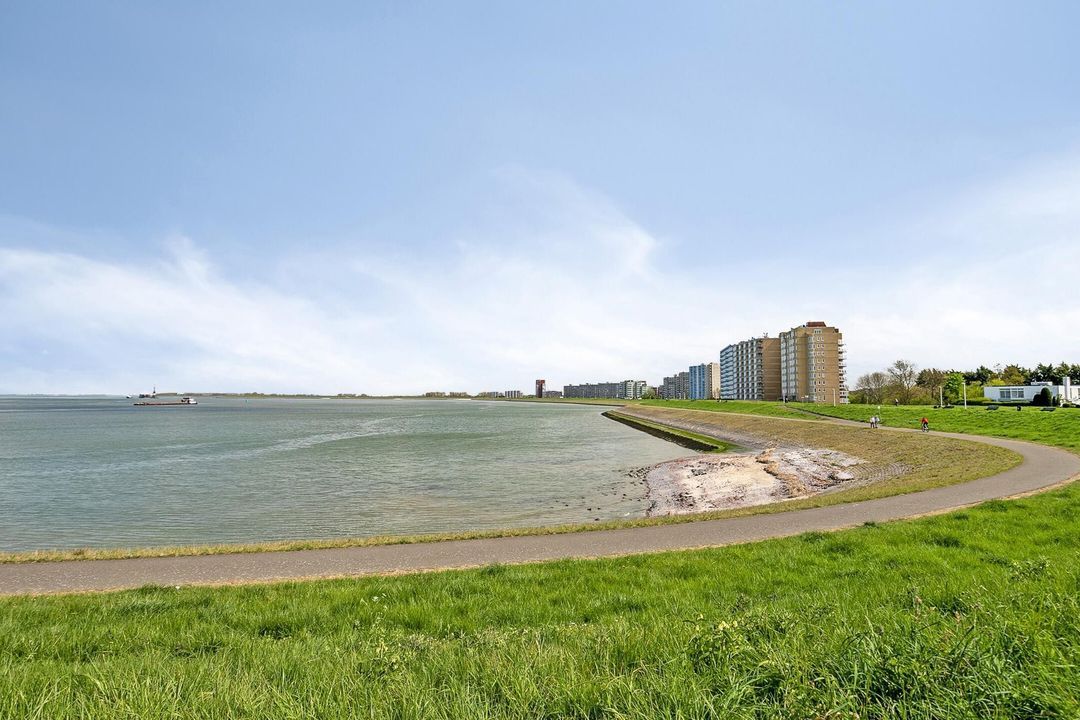 Waterfront 320, Terneuzen